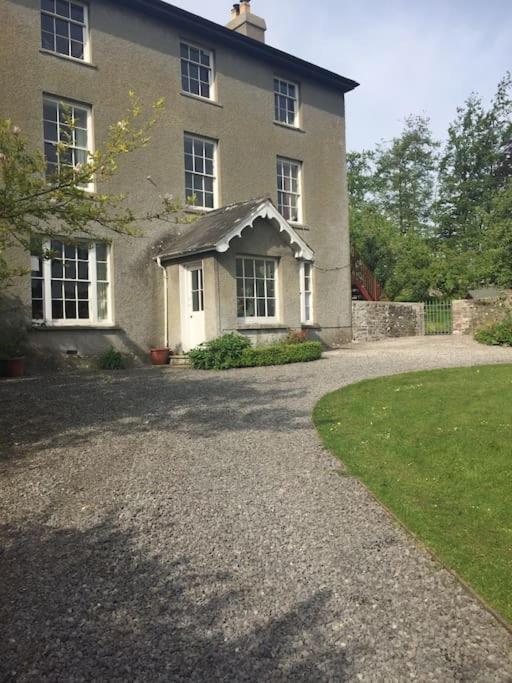 Top Floor At Cantref House Brecon Exterior photo