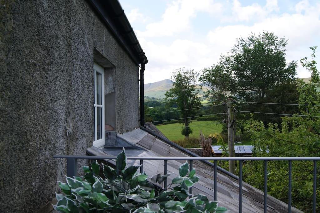 Top Floor At Cantref House Brecon Exterior photo