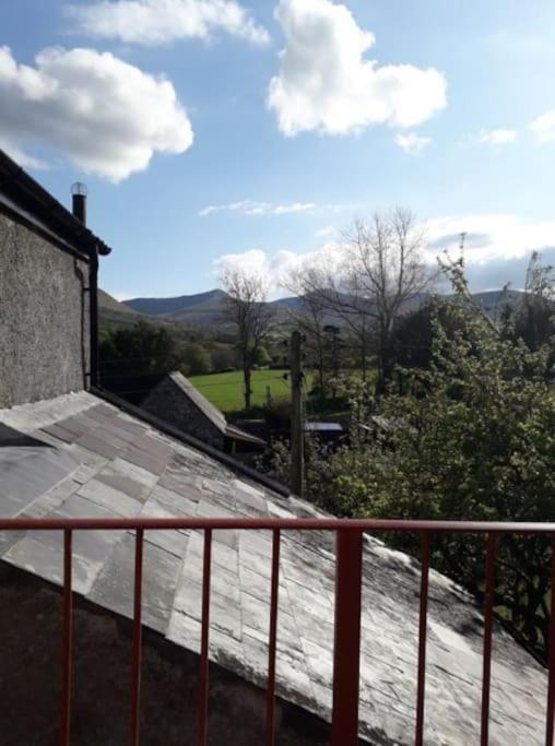 Top Floor At Cantref House Brecon Exterior photo
